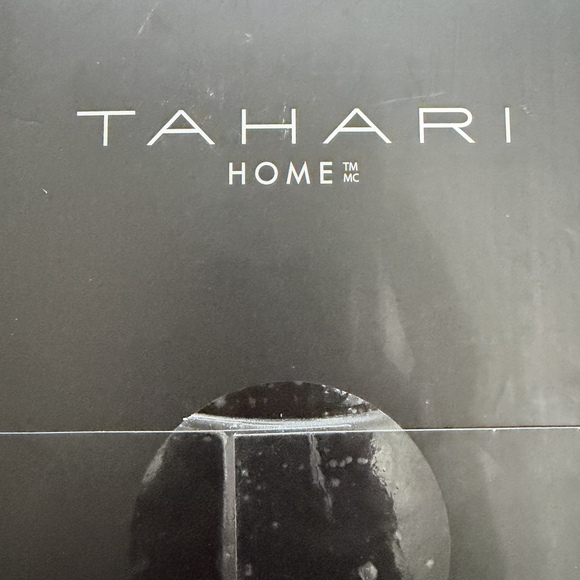 Tahari Contemporary Elegant 16-piece flatware cutlery set gold color MCM style - Picture 6 of 7